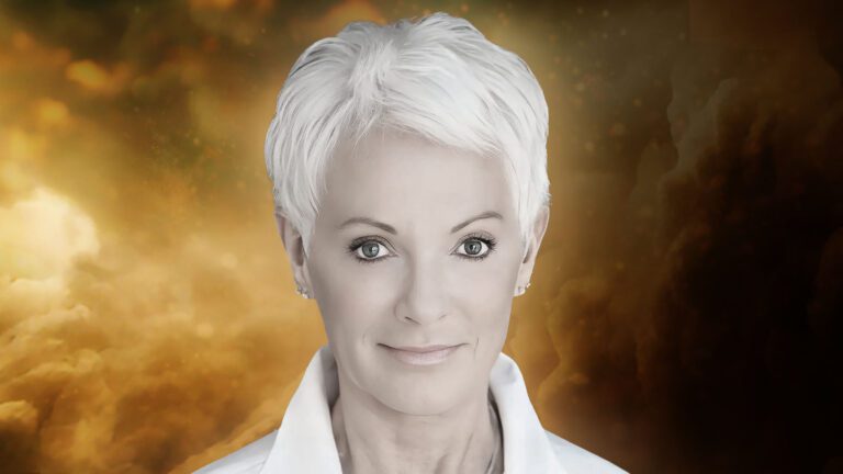 Sheila Gillette: Woman, Dies Giving Birth! Has Divine Meeting with Jesus in Near Death Experience!