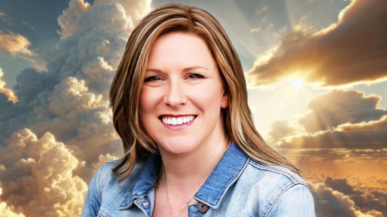 Speaking and Releasing Stranded Spirits to The Other Side with Laura Warren